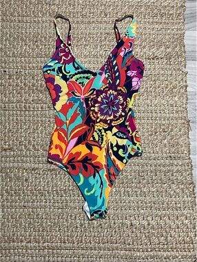 Tahari One-Piece Swimsuit | Size Small